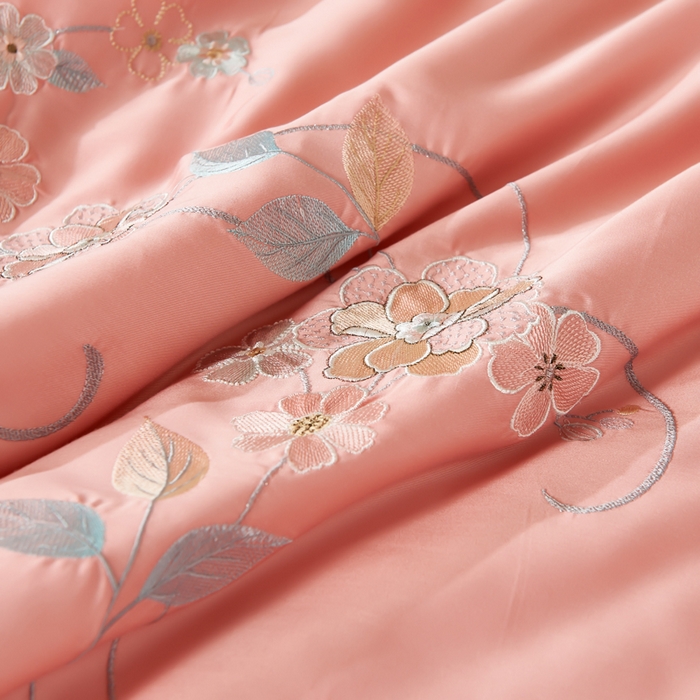 91家纺网 家纺一手货源 找家纺 太阳羽家纺 2026新款天丝绣花镂空夏凉被空调被深睡眠夏被 橘红色