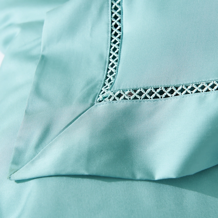 91家纺网 家纺一手货源 找家纺 太阳羽家纺 2026新款天丝绣花镂空夏凉被空调被深睡眠夏被 海蓝色