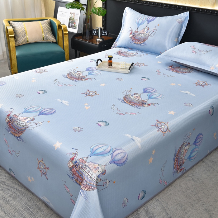 91家纺网 家纺一手货源 找家纺 念家居 2026新款轻奢可机洗水洗床单款高密大版斜纹冰丝凉席三件套 浅蓝卡通