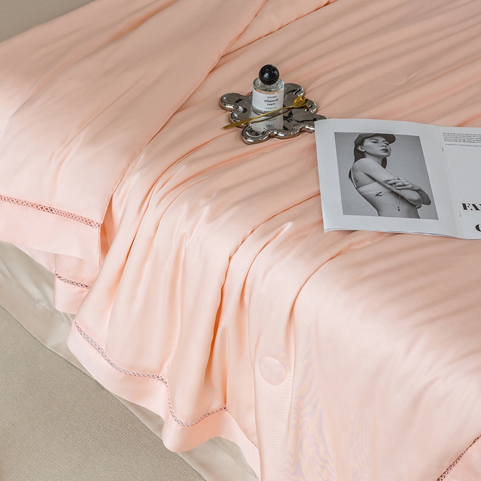 91家纺网 家纺一手货源 找家纺 太阳羽家纺 2026新款40s冰蚕科技天丝镂空夏被绣花夏凉被空调被子 清雅冰-玉