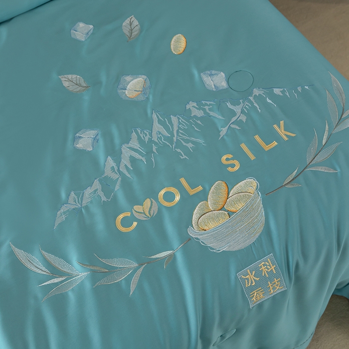 91家纺网 家纺一手货源 找家纺 太阳羽家纺 2026新款40s冰蚕科技天丝镂空夏被绣花夏凉被空调被子 清雅冰-兰