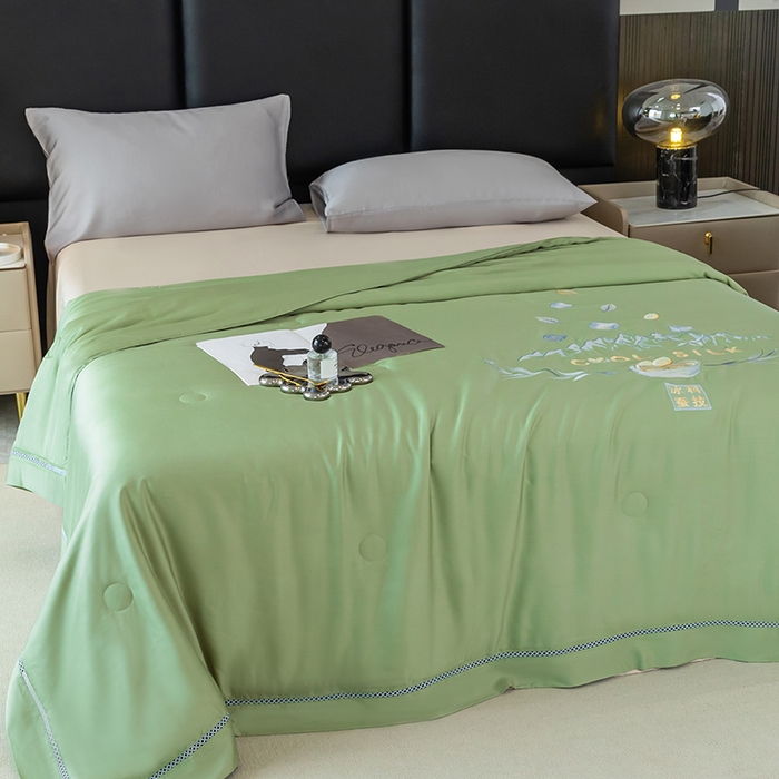 91家纺网 家纺一手货源 找家纺 太阳羽家纺 2026新款40s冰蚕科技天丝镂空夏被绣花夏凉被空调被子 清雅冰-浅绿