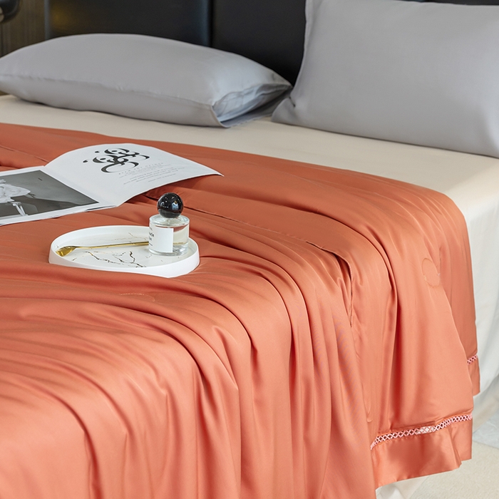 91家纺网 家纺一手货源 找家纺 太阳羽家纺 2026新款40s冰蚕科技天丝镂空夏被绣花夏凉被空调被子 清雅冰-橘