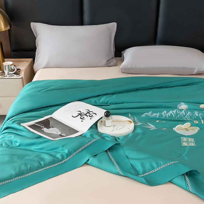 91家纺网 家纺一手货源 找家纺 太阳羽家纺 2026新款40s冰蚕科技天丝镂空夏被绣花夏凉被空调被子 清雅冰-绿