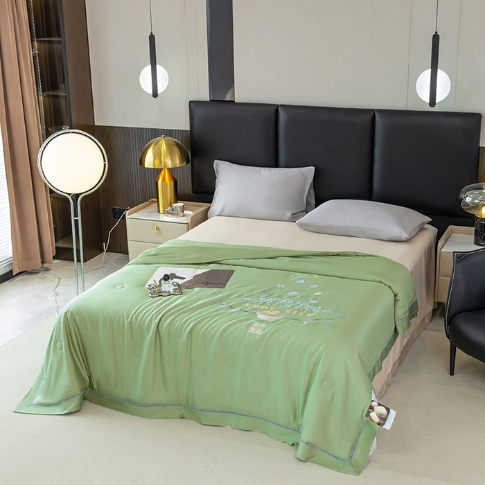 91家纺网 家纺一手货源 找家纺 太阳羽家纺 2026新款40s冰蚕科技天丝镂空夏被绣花夏凉被空调被子 清雅冰-浅绿