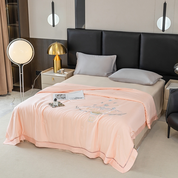 91家纺网 家纺一手货源 找家纺 太阳羽家纺 2026新款40s冰蚕科技天丝镂空夏被绣花夏凉被空调被子 清雅冰-玉