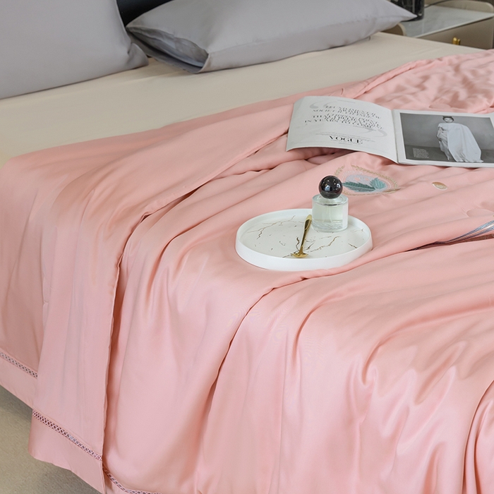 91家纺网 家纺一手货源 找家纺 （总）太阳羽家纺 2026新款60支天丝提花镂空夏被夏凉被空调被冰豆系列