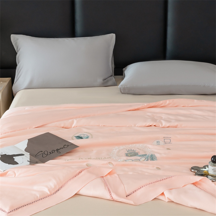 91家纺网 家纺一手货源 找家纺 太阳羽家纺 2026新款60支天丝提花镂空夏被夏凉被空调被冰豆系列 冰豆-粉玉