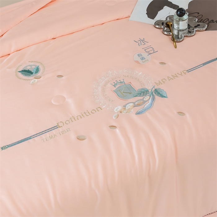 91家纺网 家纺一手货源 找家纺 太阳羽家纺 2026新款60支天丝提花镂空夏被夏凉被空调被冰豆系列 冰豆-粉玉