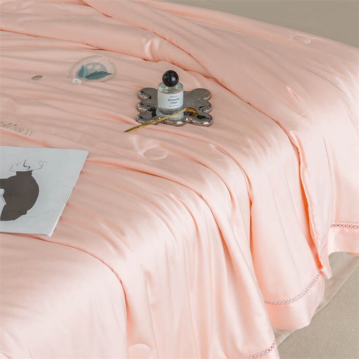 91家纺网 家纺一手货源 找家纺 太阳羽家纺 2026新款60支天丝提花镂空夏被夏凉被空调被冰豆系列 冰豆-粉玉