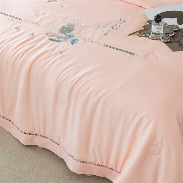 91家纺网 家纺一手货源 找家纺 太阳羽家纺 2026新款60支天丝提花镂空夏被夏凉被空调被冰豆系列 冰豆-粉玉