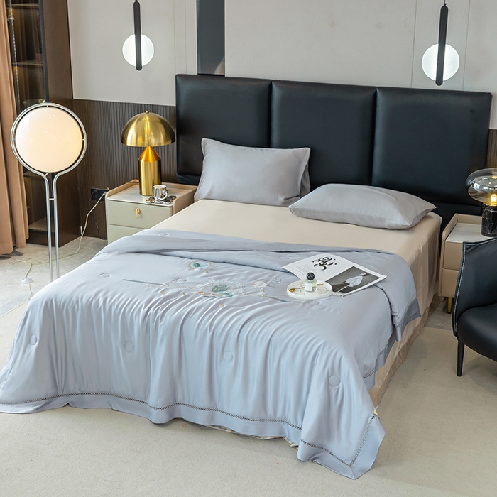 91家纺网 家纺一手货源 找家纺 太阳羽家纺 2026新款60支天丝提花镂空夏被夏凉被空调被冰豆系列 冰豆-轻奢灰