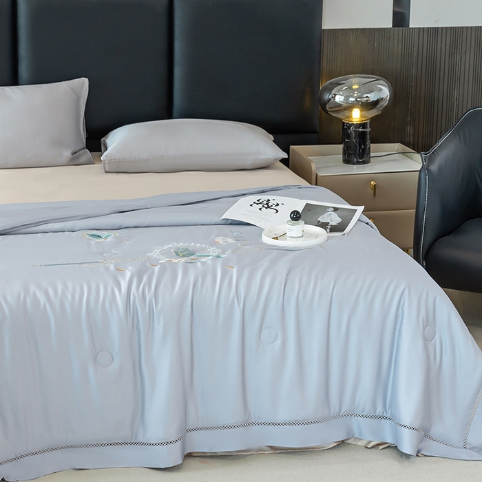 91家纺网 家纺一手货源 找家纺 太阳羽家纺 2026新款60支天丝提花镂空夏被夏凉被空调被冰豆系列 冰豆-轻奢灰