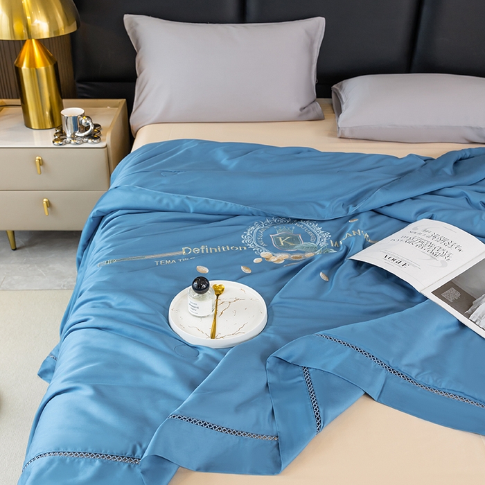 91家纺网 家纺一手货源 找家纺 太阳羽家纺 2026新款60支天丝提花镂空夏被夏凉被空调被冰豆系列 冰豆-天空蓝