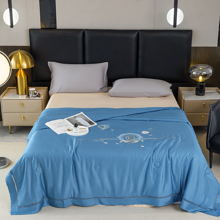 91家纺网 家纺一手货源 找家纺 太阳羽家纺 2026新款60支天丝提花镂空夏被夏凉被空调被冰豆系列 冰豆-天空蓝