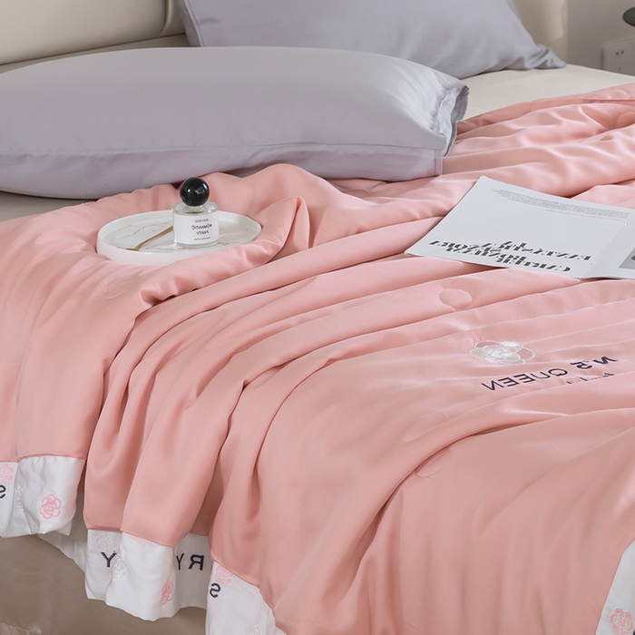 91家纺网 家纺一手货源 找家纺 （总）太阳羽家纺 2026新款60支天丝提花镂空夏被夏凉被空调被艾诺维系列