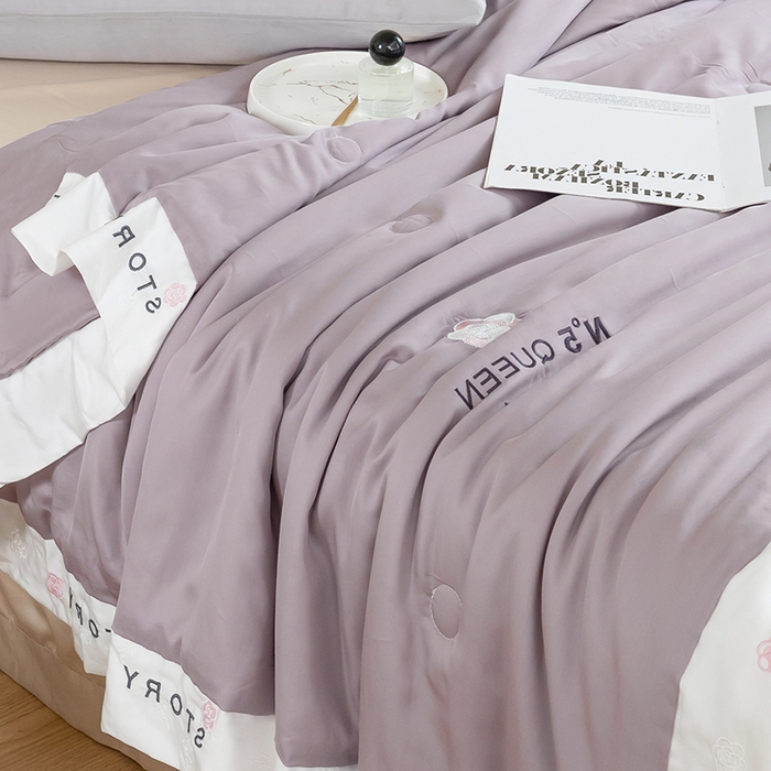 91家纺网 家纺一手货源 找家纺 太阳羽家纺 2026新款60支天丝提花镂空夏被夏凉被空调被艾诺维系列 艾诺维-紫