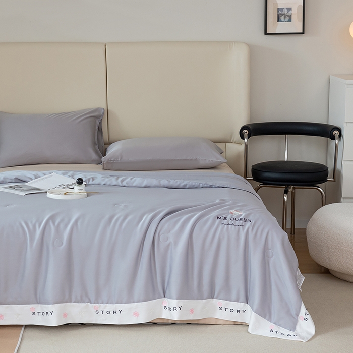 91家纺网 家纺一手货源 找家纺 太阳羽家纺 2026新款60支天丝提花镂空夏被夏凉被空调被艾诺维系列 艾诺维-灰