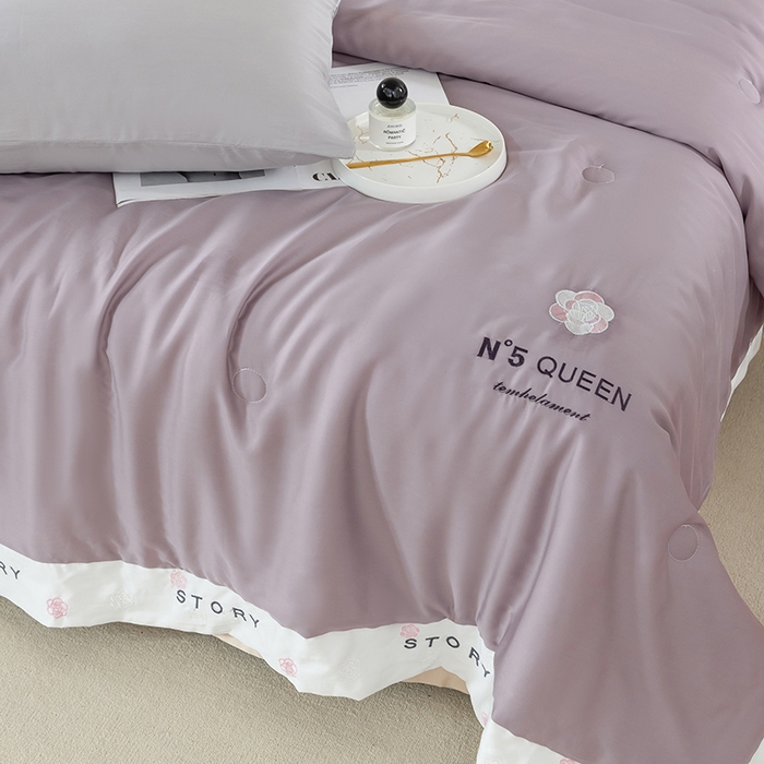 91家纺网 家纺一手货源 找家纺 太阳羽家纺 2026新款60支天丝提花镂空夏被夏凉被空调被艾诺维系列 艾诺维-紫