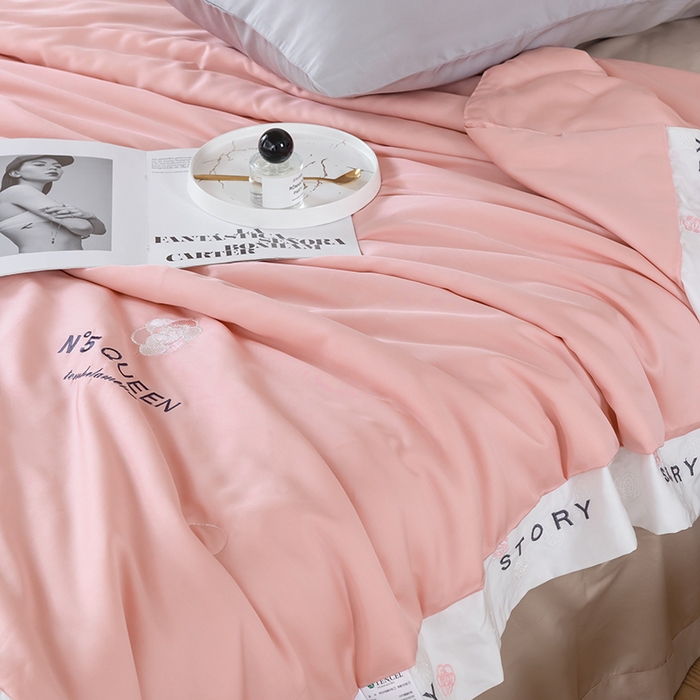 91家纺网 家纺一手货源 找家纺 太阳羽家纺 2026新款60支天丝提花镂空夏被夏凉被空调被艾诺维系列 艾诺维-粉