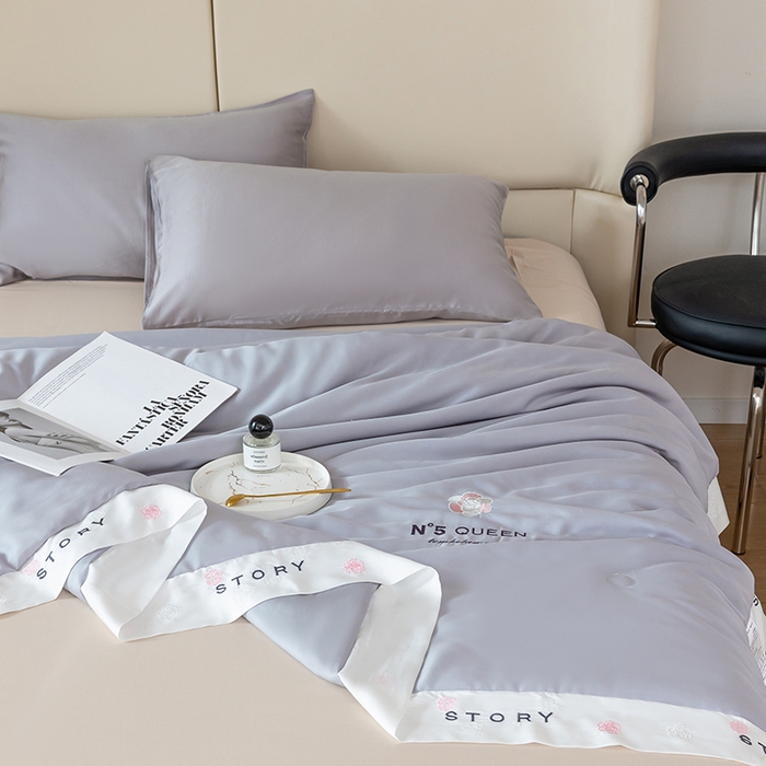 91家纺网 家纺一手货源 找家纺 太阳羽家纺 2026新款60支天丝提花镂空夏被夏凉被空调被艾诺维系列 艾诺维-灰