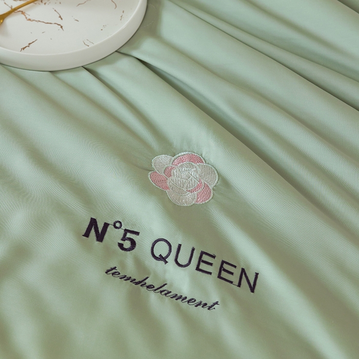 91家纺网 家纺一手货源 找家纺 太阳羽家纺 2026新款60支天丝提花镂空夏被夏凉被空调被艾诺维系列 艾诺维-绿