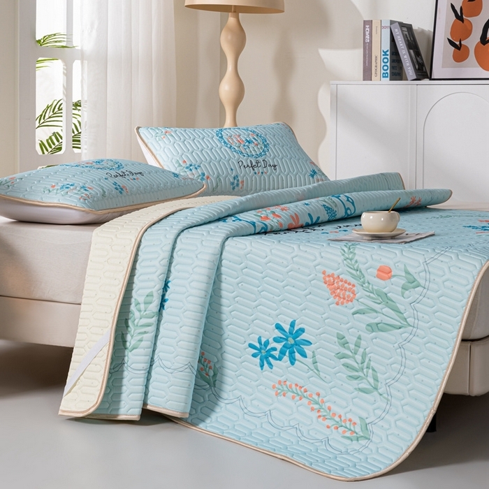 91家纺网 家纺一手货源 找家纺 美丽折家纺 2026新款0.6厚乳胶凉席印花系列 温婉花镜-蓝