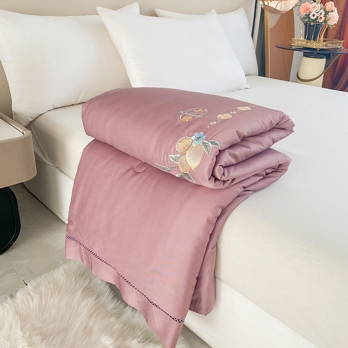 91家纺网 家纺一手货源 找家纺 太阳羽家纺 2026新款亲肤柔软柠檬天丝夏被被子被芯 柠檬-紫色