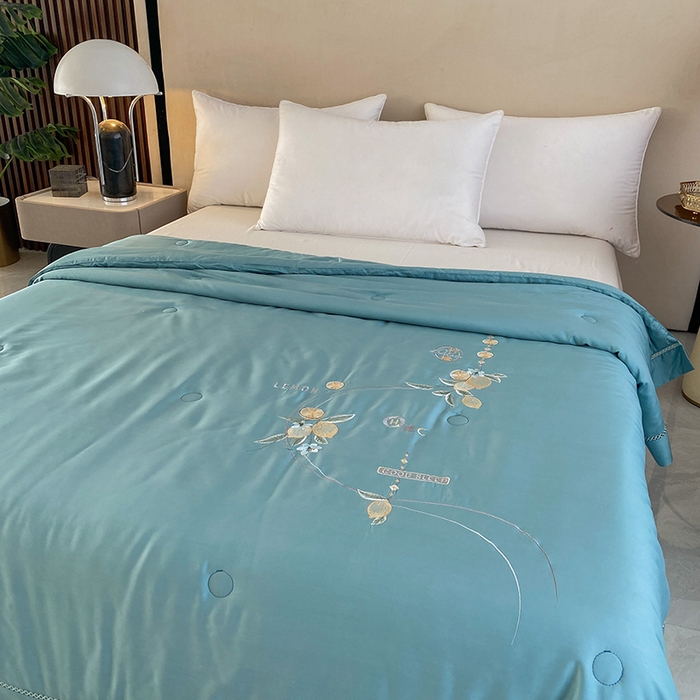 91家纺网 家纺一手货源 找家纺 太阳羽家纺 2026新款亲肤柔软柠檬天丝夏被被子被芯 柠檬-海洋蓝