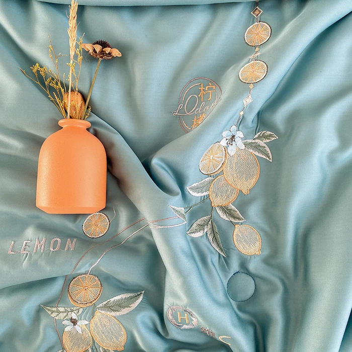 91家纺网 家纺一手货源 找家纺 太阳羽家纺 2026新款亲肤柔软柠檬天丝夏被被子被芯 柠檬-海洋蓝