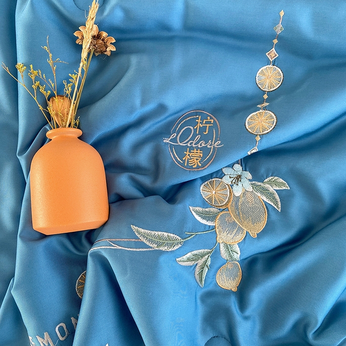 91家纺网 家纺一手货源 找家纺 太阳羽家纺 2026新款亲肤柔软柠檬天丝夏被被子被芯 柠檬-深蓝