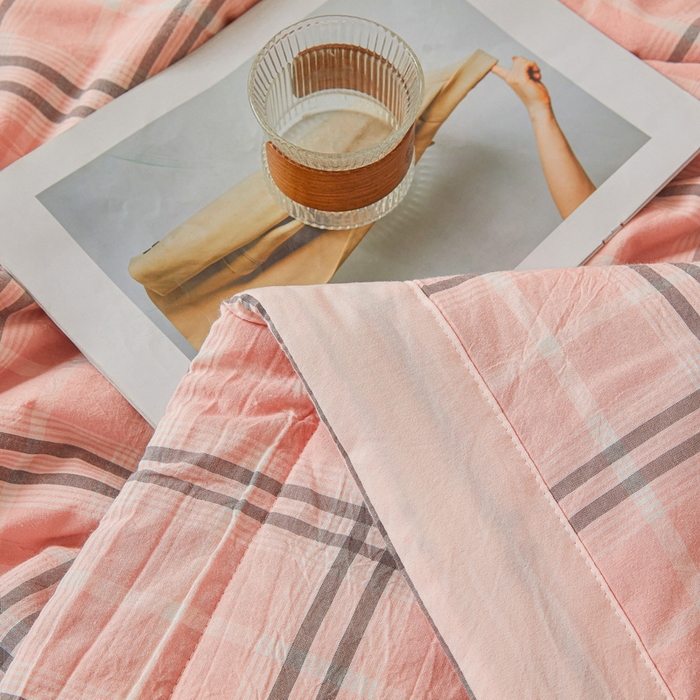 91家纺网 家纺一手货源 找家纺 牛魔王家居 2026新款A类水洗棉新疆棉花夏被 被子被芯 乔南粉