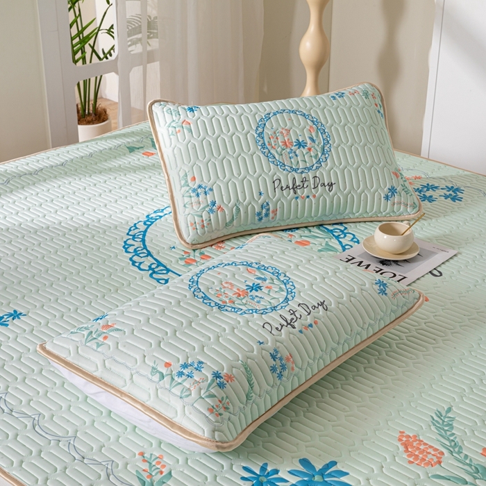 91家纺网 家纺一手货源 找家纺 美丽折家纺 2026新款0.6厚乳胶凉席印花系列 温婉花镜-绿