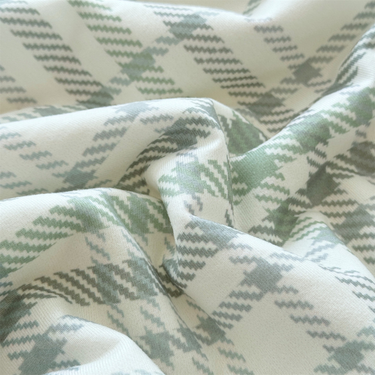 91家纺网 家纺一手货源 找家纺 朵希曼 2026年牛奶针织棉大版卡通夏被夏凉被空调被 象趣花园