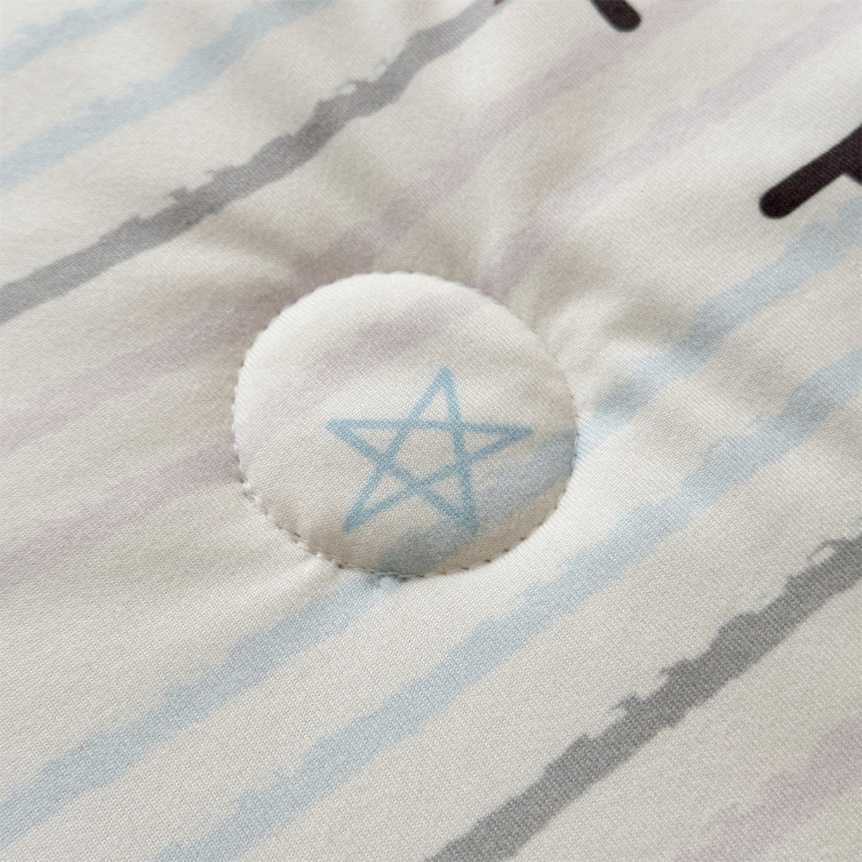 91家纺网 家纺一手货源 找家纺 朵希曼 2026年牛奶针织棉大版卡通夏被夏凉被空调被 贪吃熊