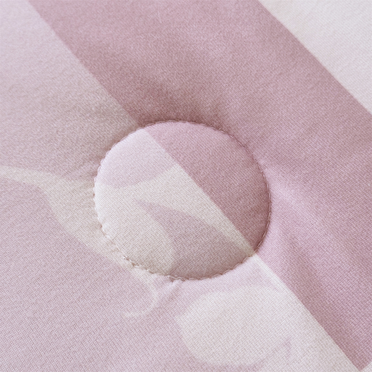 91家纺网 家纺一手货源 找家纺 朵希曼 2026年牛奶针织棉大版卡通夏被夏凉被空调被 春日花语