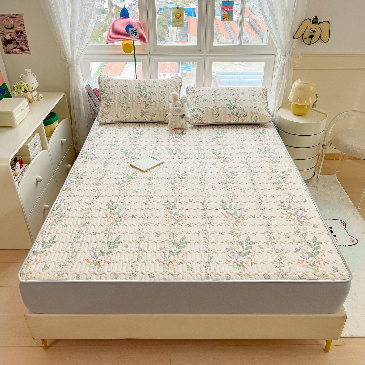 91家纺网 家纺一手货源 找家纺 丝羽坊 2026新款高密凉感丝印花乳胶凉席-床笠款 林间私语