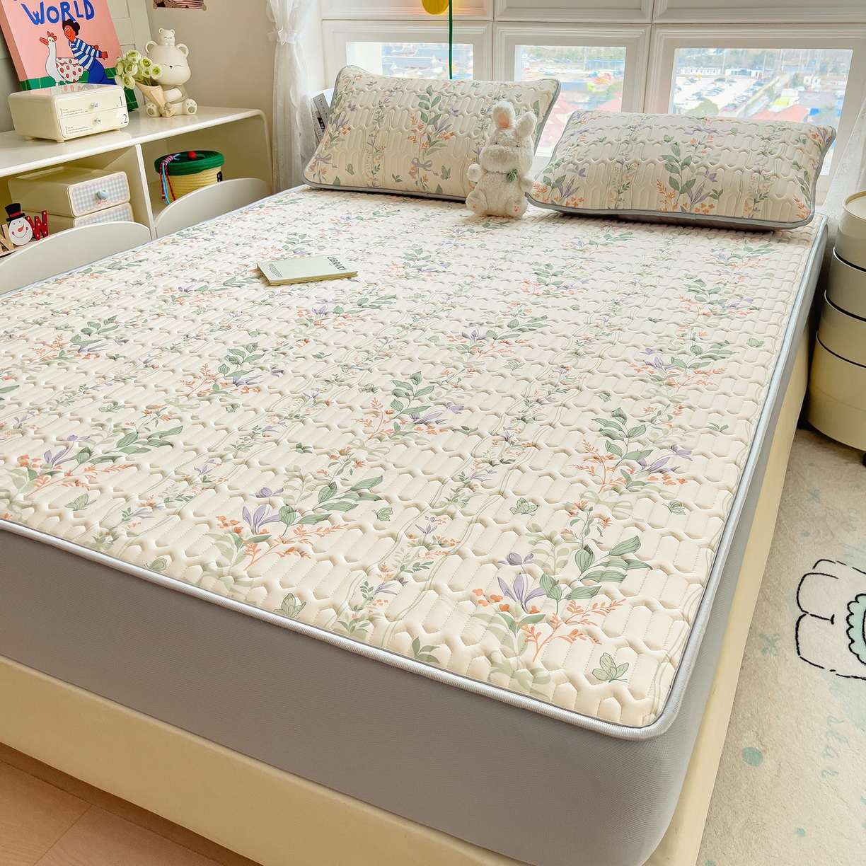 91家纺网 家纺一手货源 找家纺 丝羽坊 2026新款高密凉感丝印花乳胶凉席-床笠款 林间私语