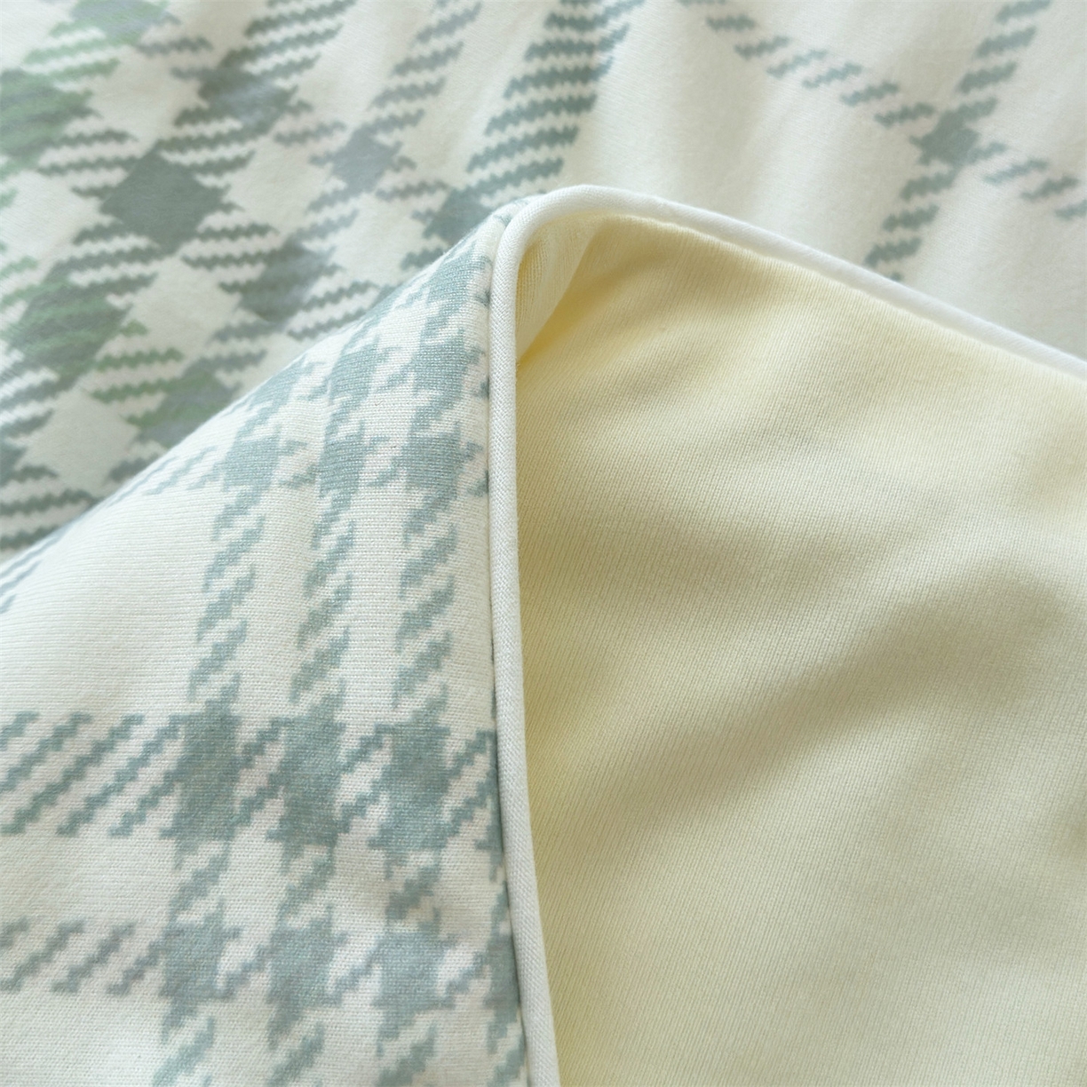 91家纺网 家纺一手货源 找家纺 朵希曼 2026年牛奶针织棉大版卡通夏被夏凉被空调被 象趣花园