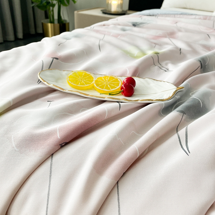 91家纺网 家纺一手货源 找家纺 （总）太阳羽家纺 2026新款铂金莱赛尔天丝印花夏凉被镂空花边空调被夏被