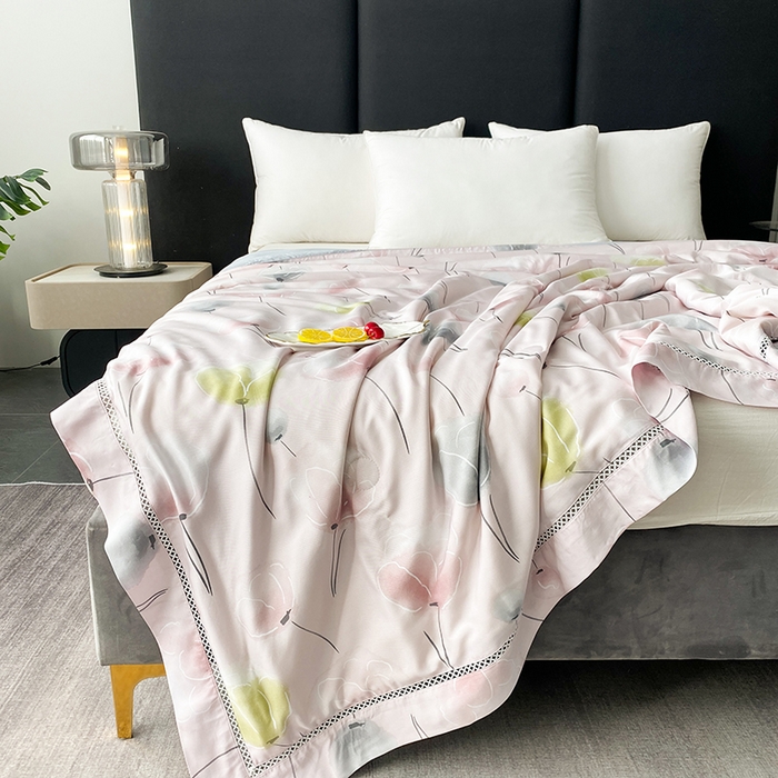 91家纺网 家纺一手货源 找家纺 太阳羽家纺 2026新款铂金莱赛尔天丝印花夏凉被镂空花边空调被夏被 蝶恋