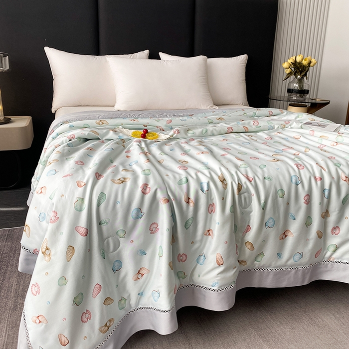 91家纺网 家纺一手货源 找家纺 太阳羽家纺 2026新款铂金莱赛尔天丝印花夏凉被镂空花边空调被夏被 花开半夏