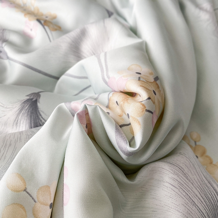 91家纺网 家纺一手货源 找家纺 太阳羽家纺 2026新款铂金莱赛尔天丝印花夏凉被镂空花边空调被夏被 花漾