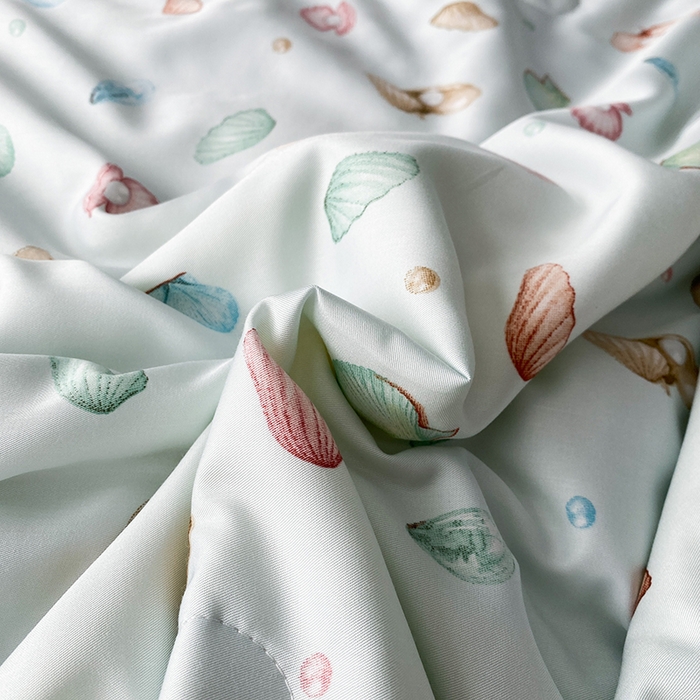 91家纺网 家纺一手货源 找家纺 太阳羽家纺 2026新款铂金莱赛尔天丝印花夏凉被镂空花边空调被夏被 花开半夏