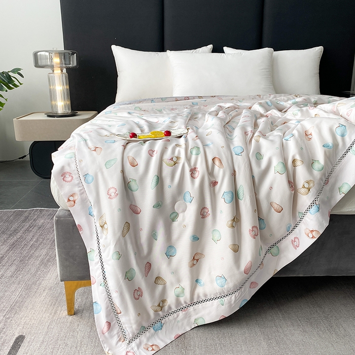 91家纺网 家纺一手货源 找家纺 太阳羽家纺 2026新款铂金莱赛尔天丝印花夏凉被镂空花边空调被夏被 晚香