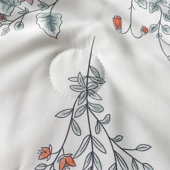 91家纺网 家纺一手货源 找家纺 太阳羽家纺 2026新款铂金莱赛尔天丝印花夏凉被镂空花边空调被夏被 棉朵