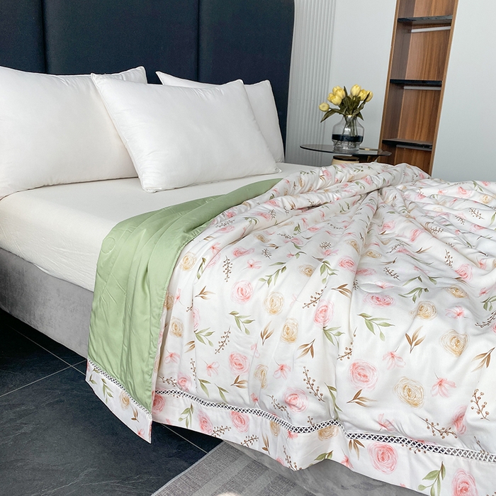 91家纺网 家纺一手货源 找家纺 太阳羽家纺 2026新款铂金莱赛尔天丝印花夏凉被镂空花边空调被夏被 西野