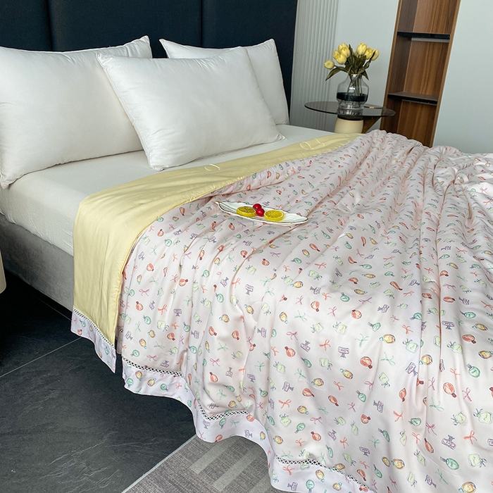 91家纺网 家纺一手货源 找家纺 太阳羽家纺 2026新款铂金莱赛尔天丝印花夏凉被镂空花边空调被夏被 阳光花园