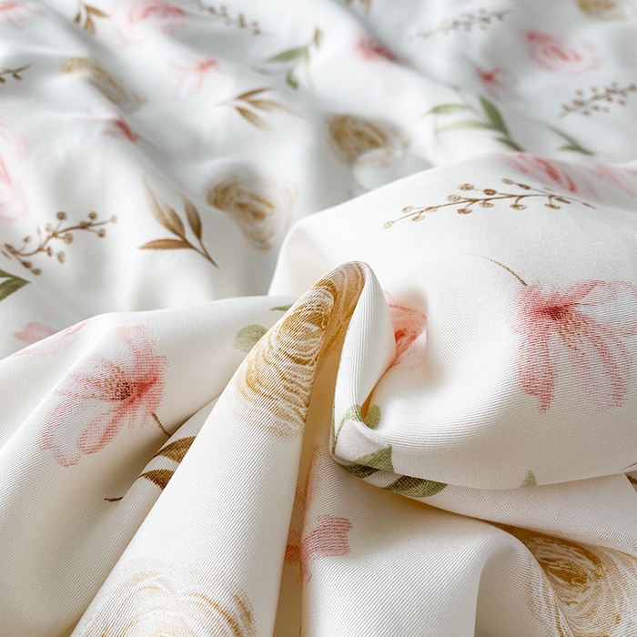 91家纺网 家纺一手货源 找家纺 太阳羽家纺 2026新款铂金莱赛尔天丝印花夏凉被镂空花边空调被夏被 西野