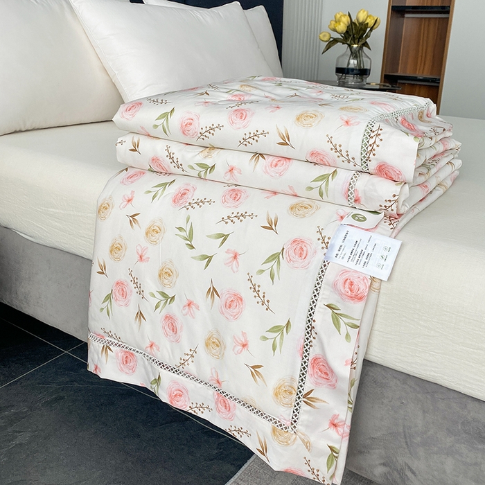 91家纺网 家纺一手货源 找家纺 太阳羽家纺 2026新款铂金莱赛尔天丝印花夏凉被镂空花边空调被夏被 西野